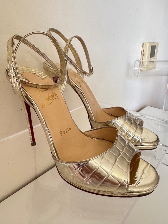 Christian Louboutin Gold Snakeskin Heel Sandals in size 38 offer a peep toe desi - Picture 1 of 15